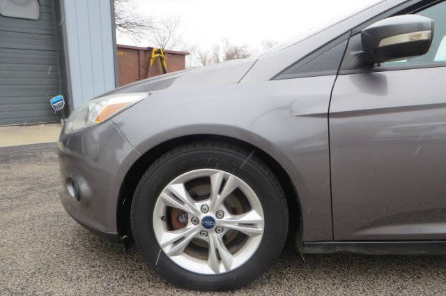 2014 Ford Focus SE photo 31