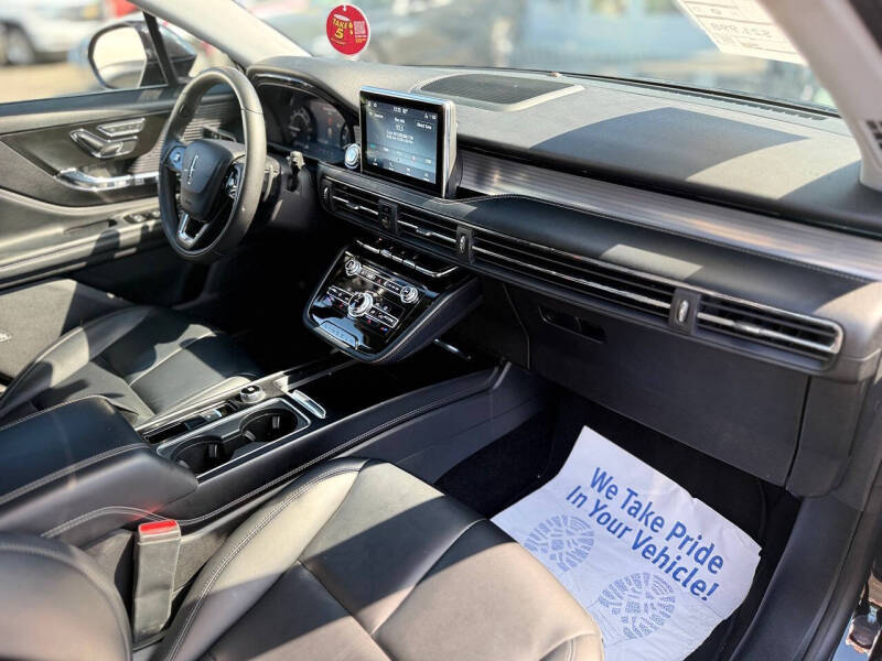 2022 Lincoln Corsair Standard