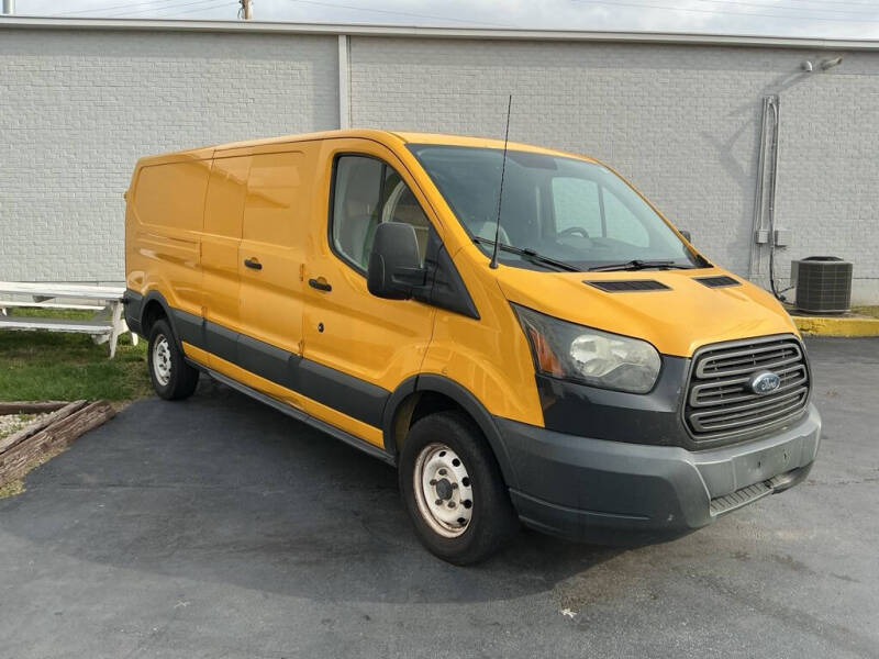 2015 Ford Transit Base's photo