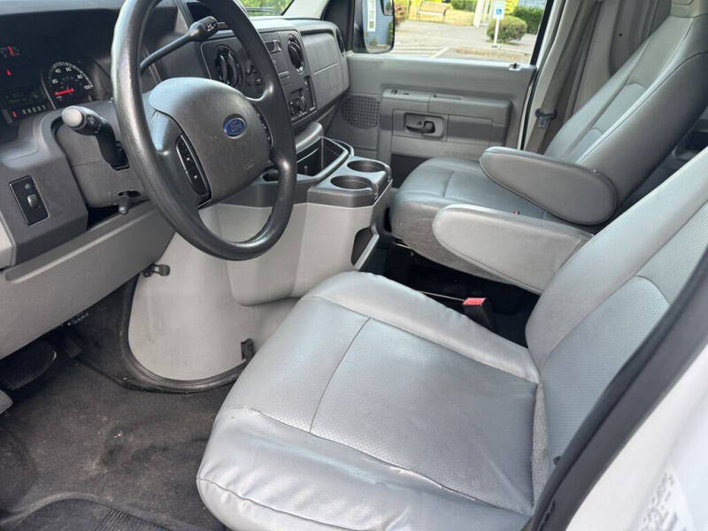 2013 Ford E-Series E-250