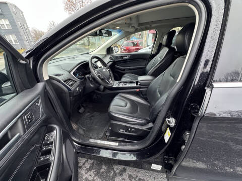 2019 Ford Edge Titanium