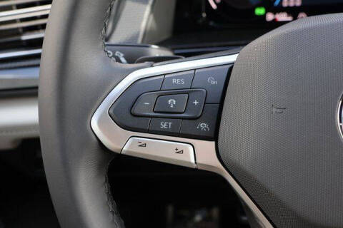 2025 Volkswagen Atlas Cross Sport SEL Premium R-Line 4Motion