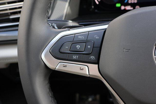 2025 Volkswagen Atlas Cross Sport SEL Premium R-Line 4Motion