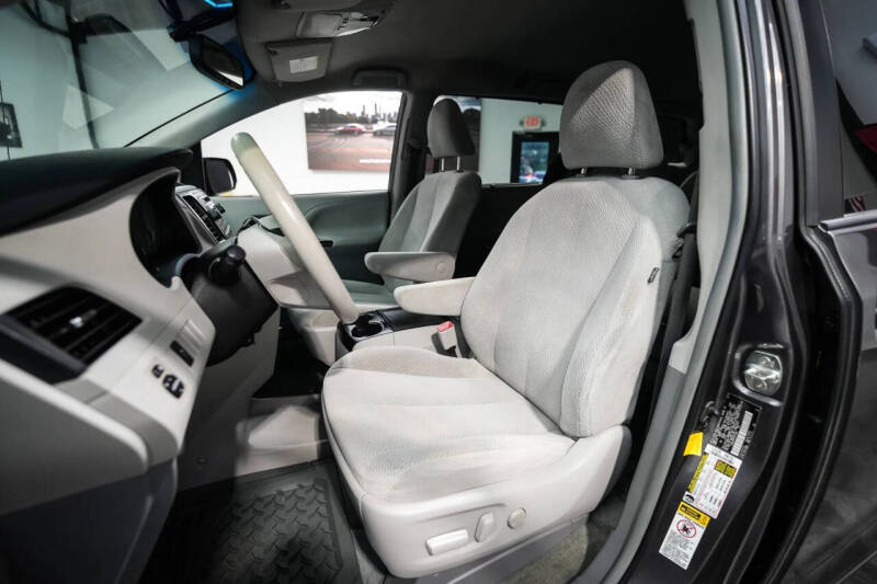2013 Toyota Sienna
