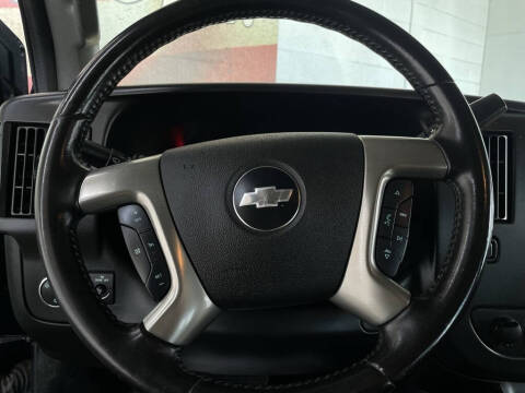 2017 Chevrolet Express LT 3500