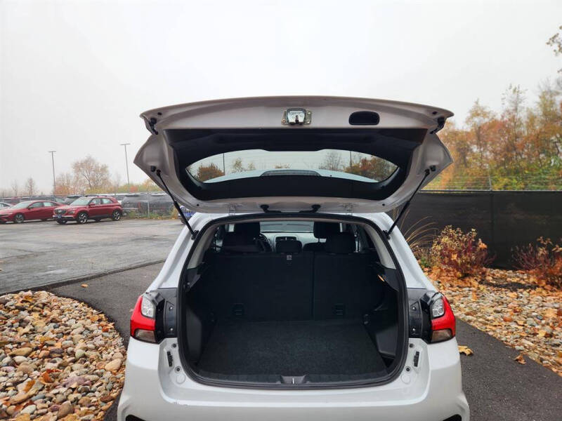 2024 Mitsubishi Outlander Sport ES