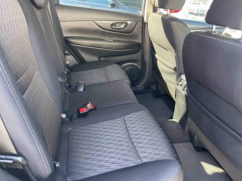 2018 Nissan Rogue SV