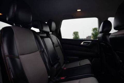 2020 Nissan Pathfinder SV