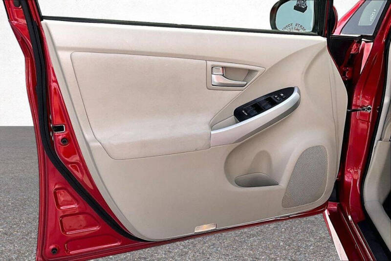 2013 Toyota Prius Two