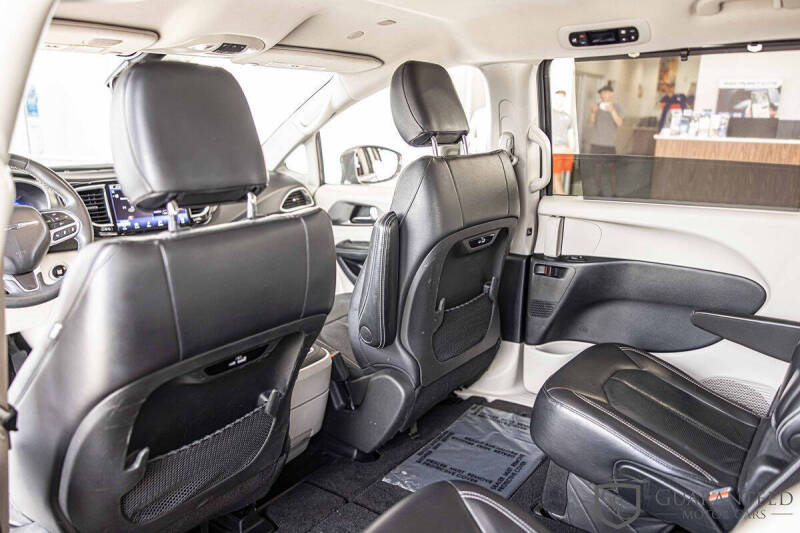 2022 Chrysler Pacifica Touring L