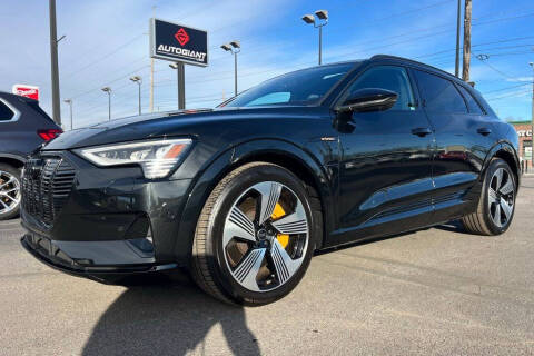 2023 Audi e-tron quattro Premium Plus