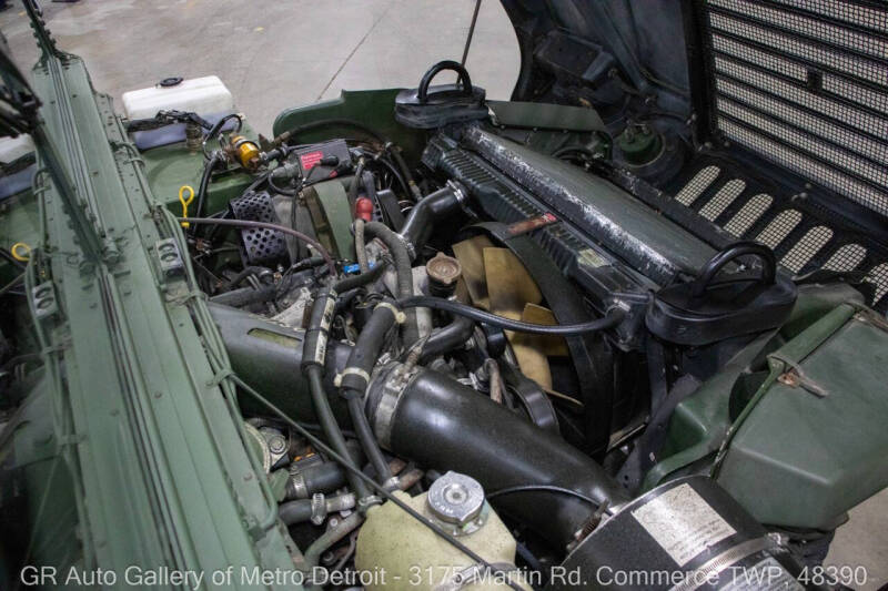 2001 AM General Hummer