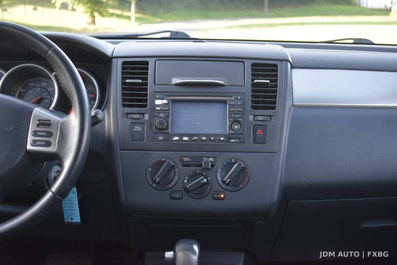 2011 Nissan Versa 1.8 S