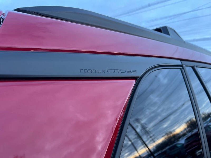 2024 Toyota Corolla Cross LE