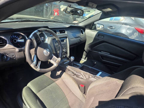 2014 Ford Mustang V6
