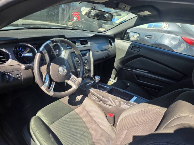 2014 Ford Mustang V6