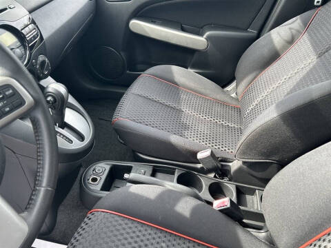 2012 Mazda MAZDA2 Touring
