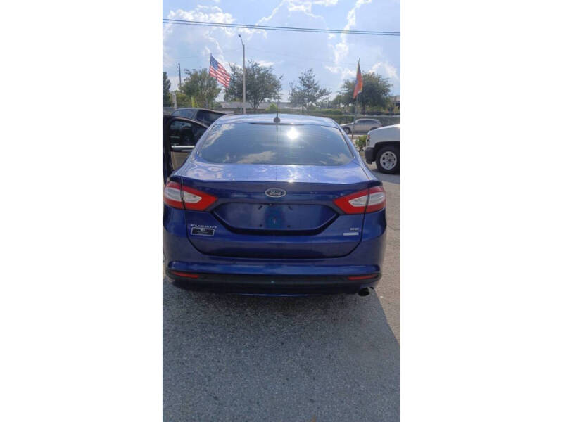 2015 Ford Fusion SE