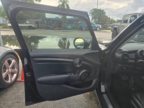 2015 MINI Hardtop 4 Door Cooper