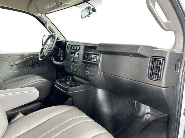 2023 Chevrolet Express 2500