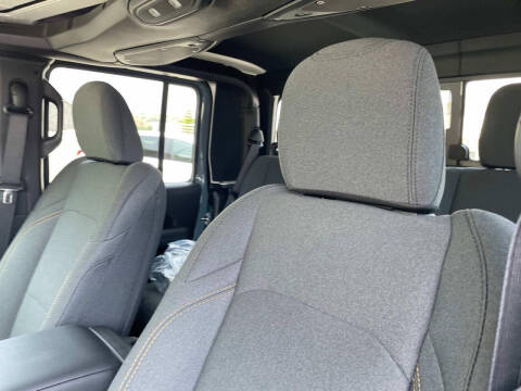 2025 Jeep Gladiator Willys