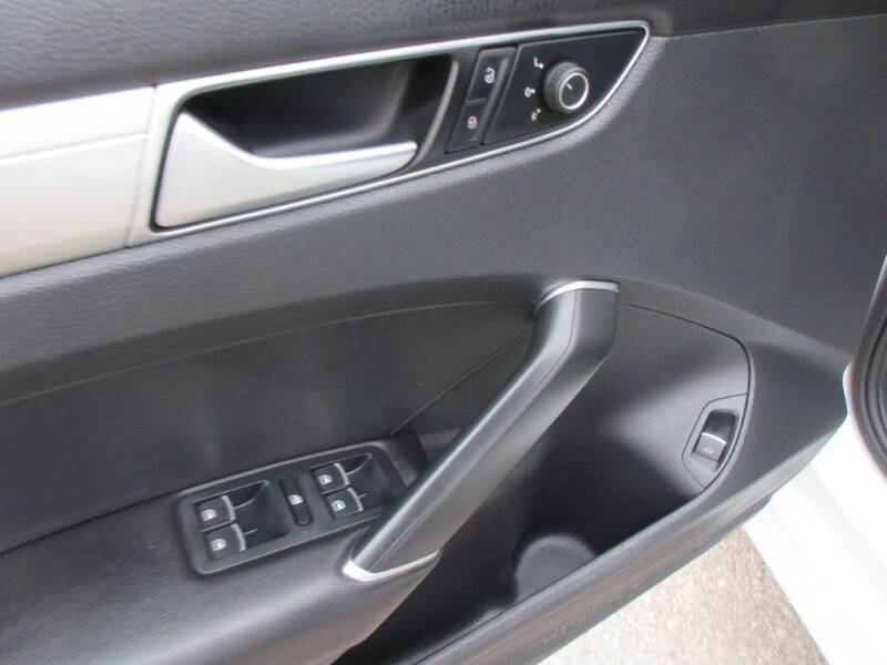 2016 Volkswagen Passat 1.8T S