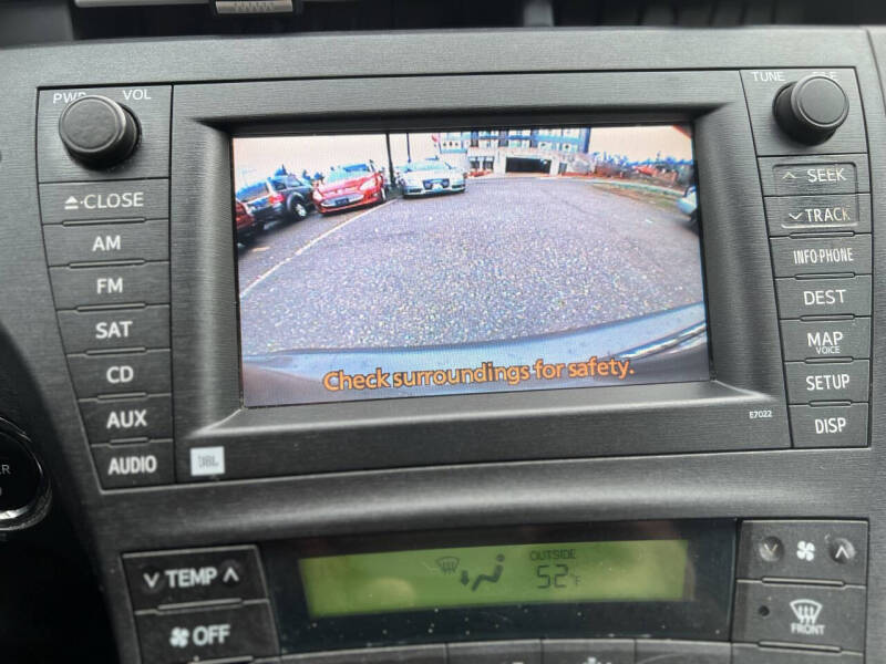 2010 Toyota Prius III