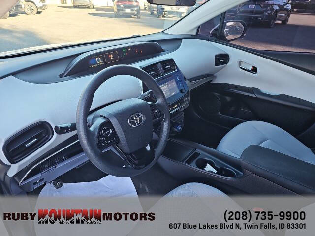 2019 Toyota Prius LE