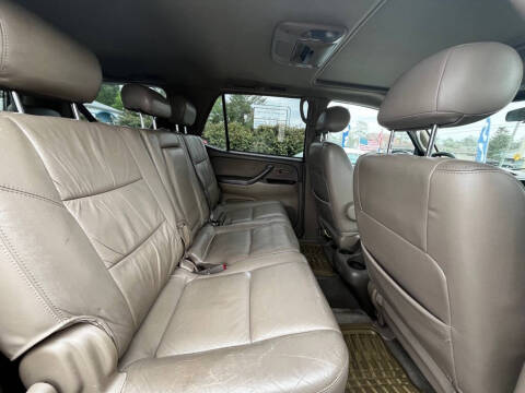 2003 Toyota Sequoia SR5