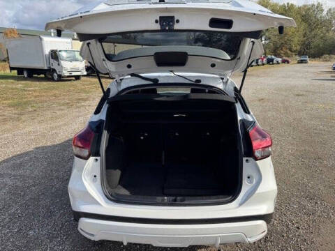 2024 Nissan Kicks SR