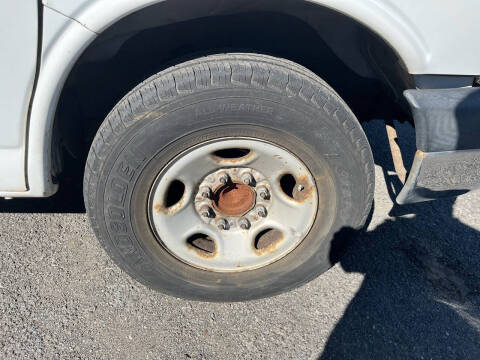 2008 GMC Savana LS 3500