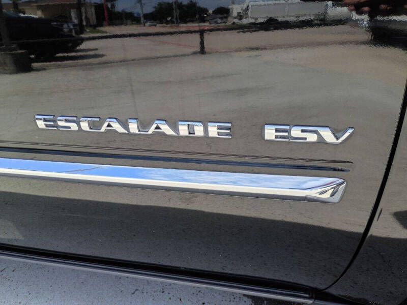 2011 Cadillac Escalade ESV Platinum Edition