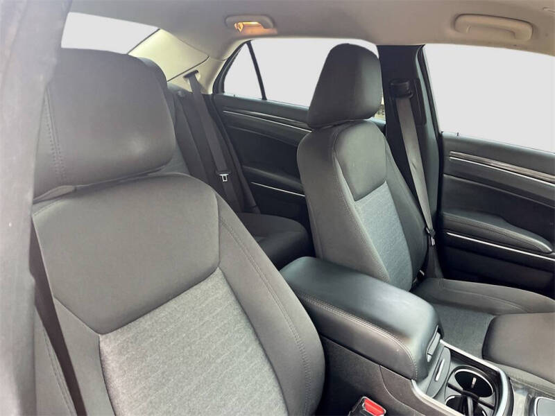 2020 Chrysler 300 Touring