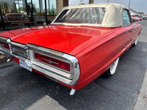 1964 Ford Thunderbird