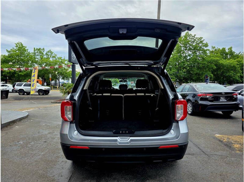 2020 Ford Explorer