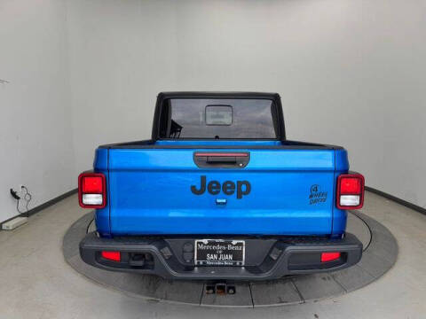 2022 Jeep Gladiator Willys