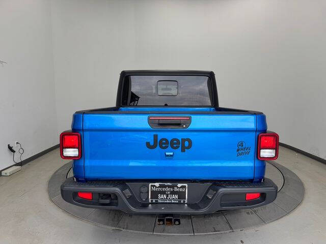 2022 Jeep Gladiator Willys