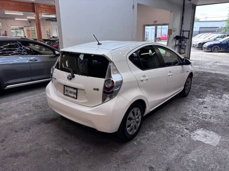 2013 Toyota Prius c