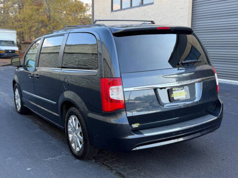 2014 Chrysler Town and Country Touring