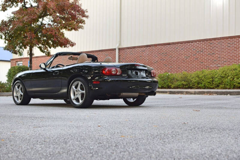 2002 Mazda Miata LS photo 24