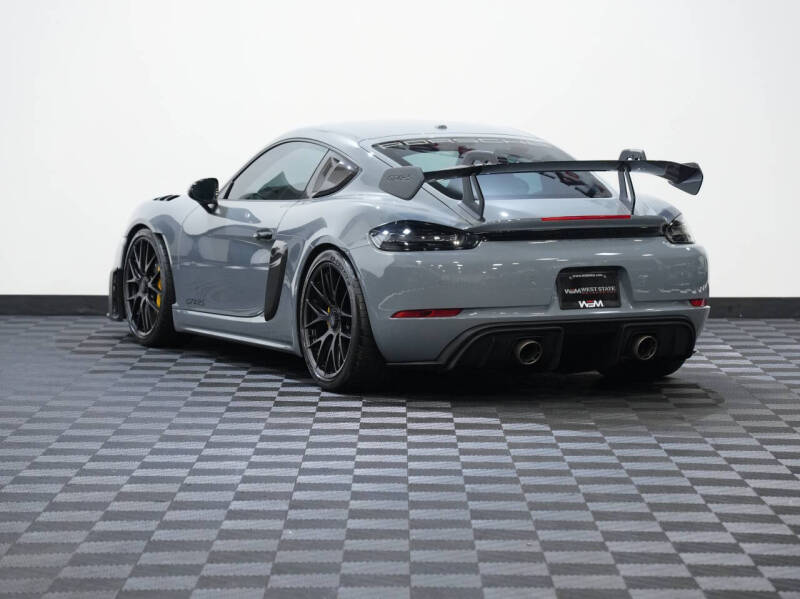 2023 Porsche 718 Cayman GT4 RS