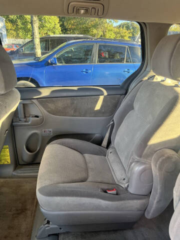 2009 Toyota Sienna CE 7-Passenger