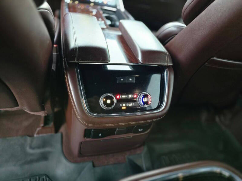 2018 Lincoln Navigator Black Label