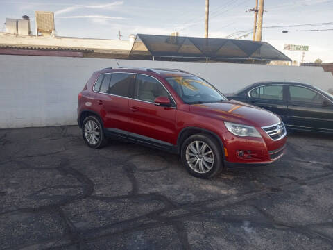 2011 Volkswagen Tiguan for sale at PARS AUTO SALES in Tucson AZ