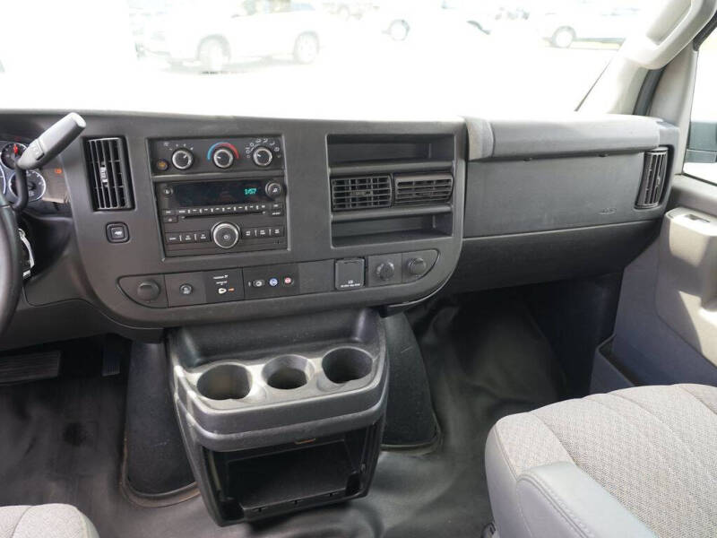 2017 Chevrolet Express 2500