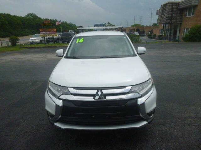 2016 Mitsubishi Outlander SE