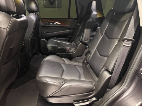 2018 Cadillac Escalade Luxury