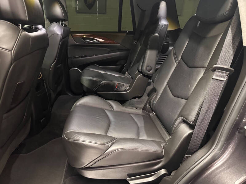 2018 Cadillac Escalade Luxury