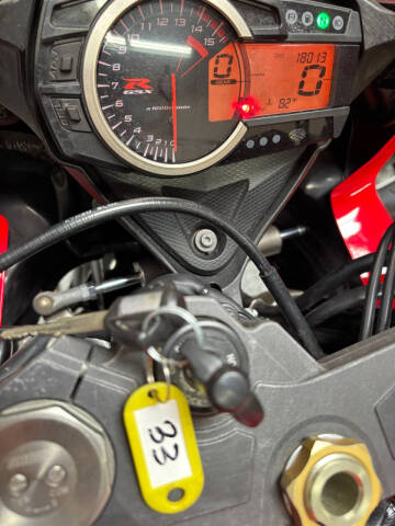 2016 Suzuki GSX-R1000