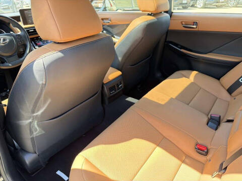2023 Lexus IS 300